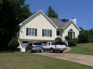 5475 Bridle Dr, Cumming, GA 30028