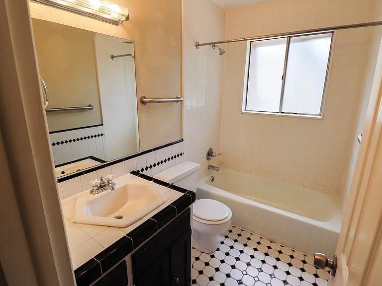 2759 Leisure Dr — Photo 6