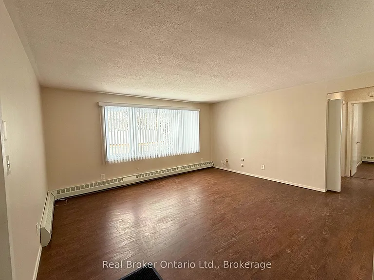 301 West St N #8 — Photo 3