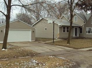 713 5th St, Dike, IA 50624