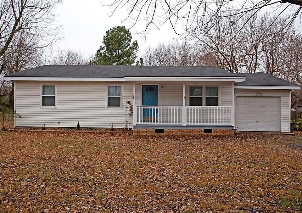 1st image of 109 N Florene St