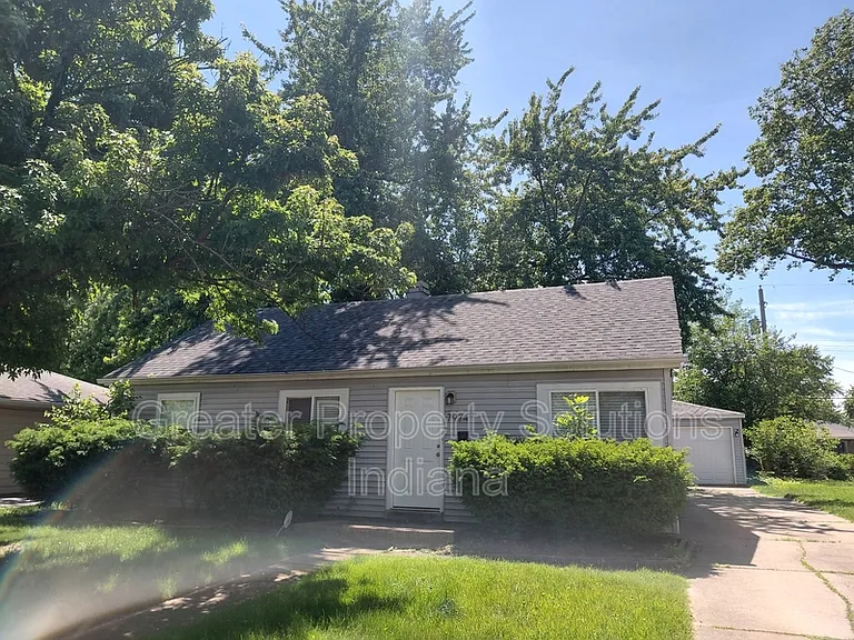 7974 White Oak Ln — Photo 1