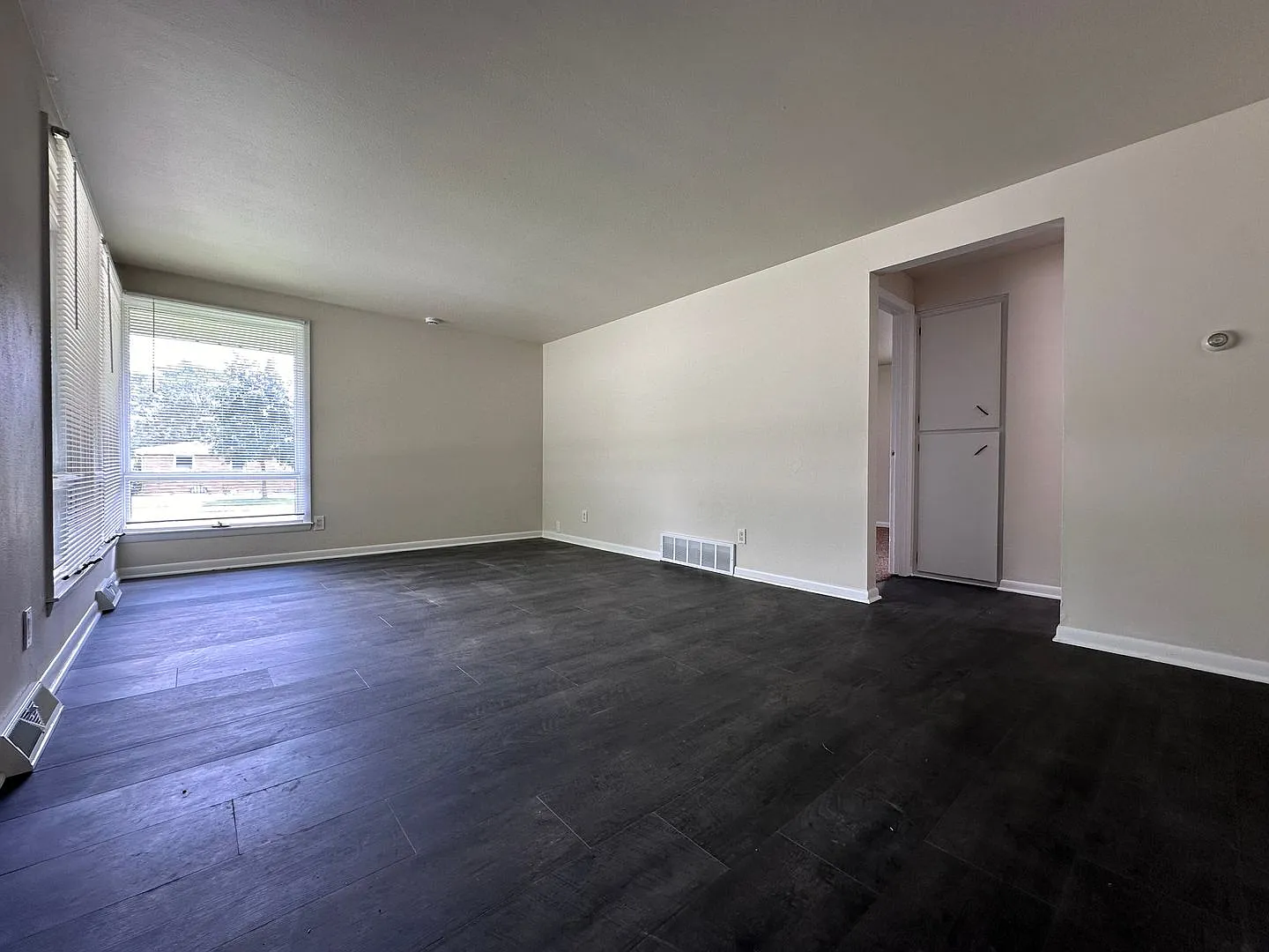 Saint Bernard Dr. Duplex — Photo 1