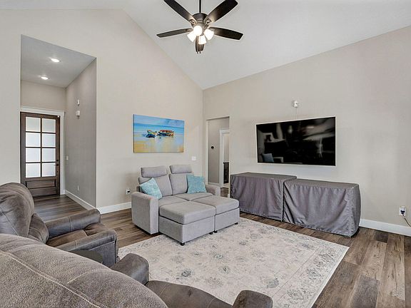 5th image of 4858 S Aaron Avenue