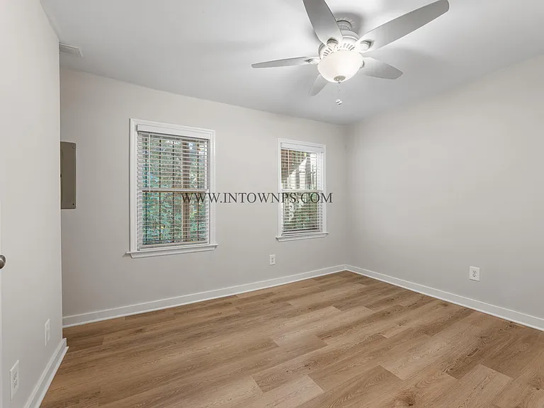 657 Park Village Dr NE — Photo 19