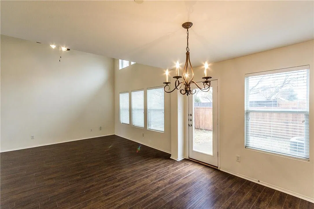 3 bed, 1641 sqft, $2,295 — Photo 4