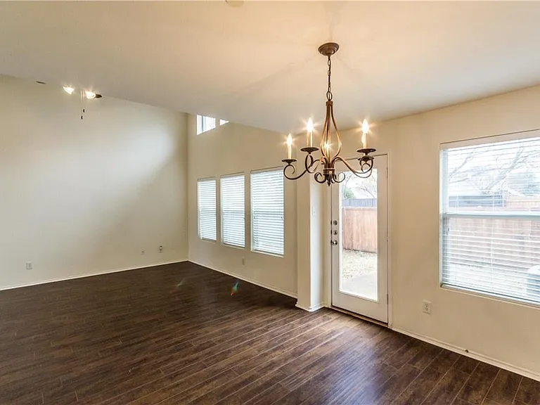10371 Darkwood Dr — Photo 4