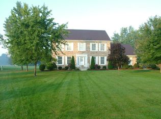 1110 Cedar Creek Dr, Northwood, OH 43619