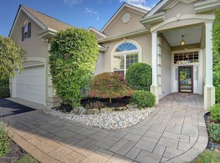 10 Arcaro Rd, Manalapan, NJ 07726