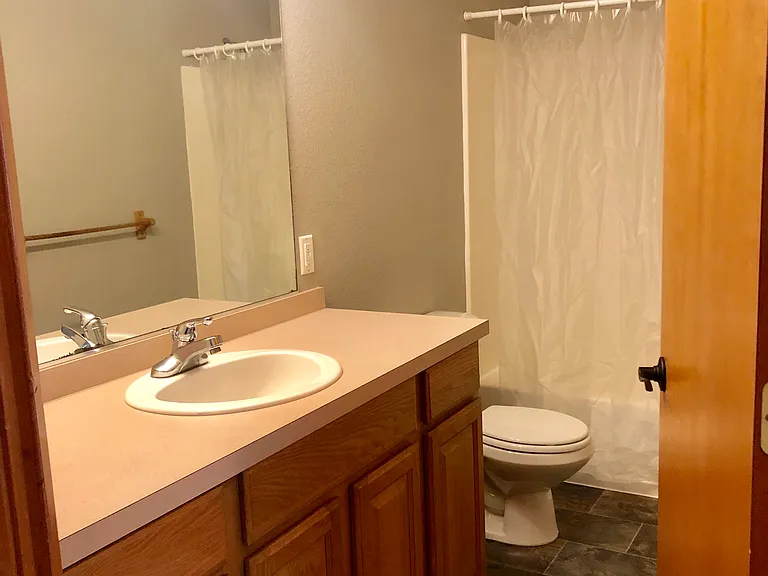 5334 Sparta Loop SE — Photo 8
