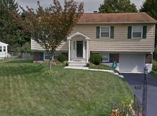 925 Newtown Rd, Warminster, PA 18974