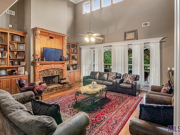 4th image of 18769 Bienville Ct