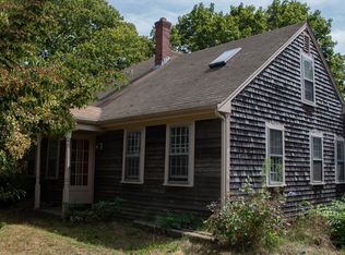 562 North Ave, Rochester, MA 02770