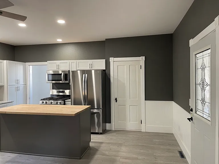 414 E Wheeler St — Photo 1
