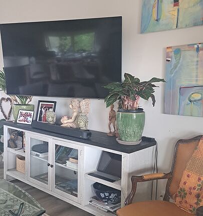 3rd image of 1710 Decker Canyon Rd