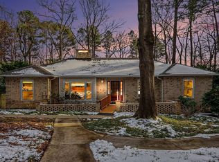 2477 Foxwood Dr, Chapel Hill, NC 27514