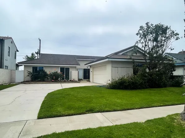 9192 Christine Dr, Huntington Beach, CA 92646