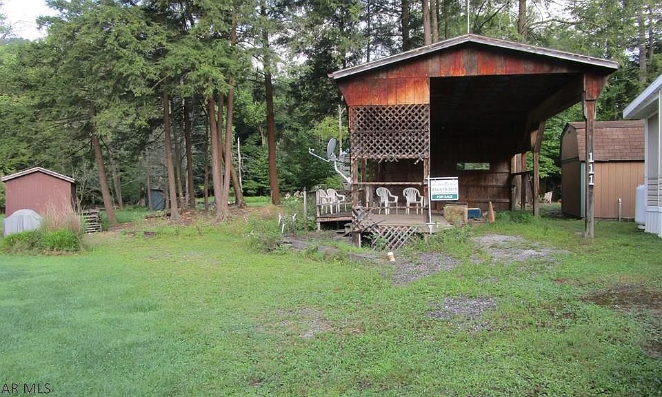 2nd image of 111 Lakeside Cir
