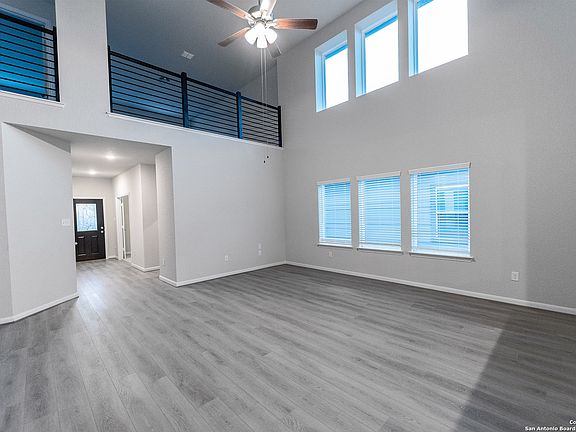 3rd image of 14732 Sycamore Crossing