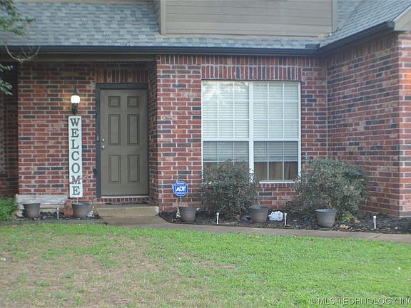 2nd image of 15506 296th Ave