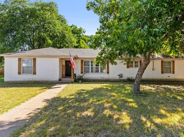 413 S Tyler St, Mc Gregor, TX 76657