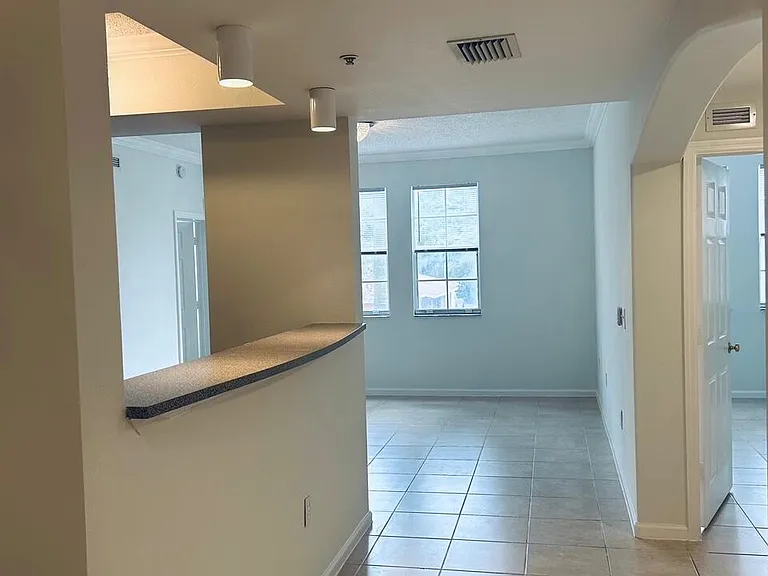 533 NE 3rd Ave #204 — Photo 10