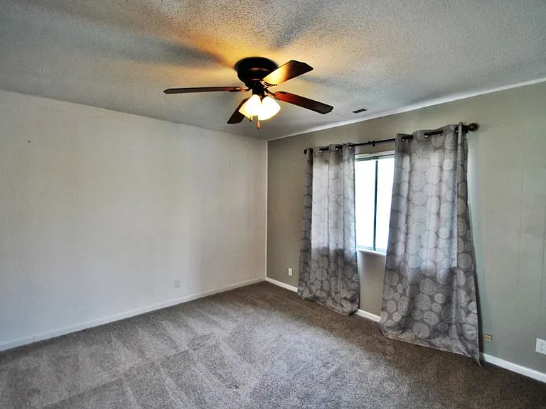 65 Wilshire Heights Dr — Photo 7