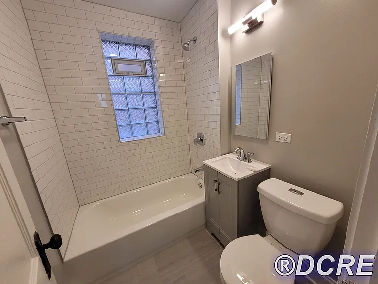1714 N Wolcott Ave #1R — Photo 7