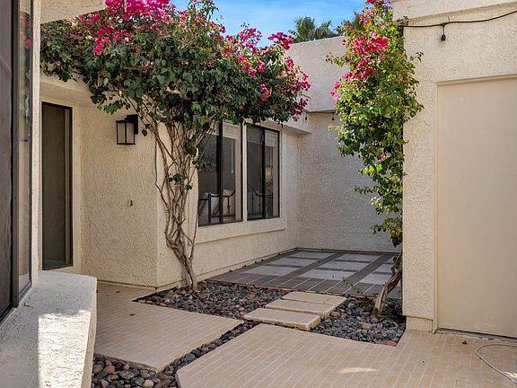 3rd image of 49961 Calle Estrella