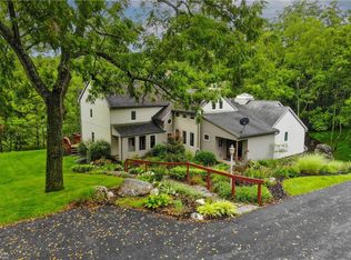 8895 Valley Rd, Fogelsville, PA 18051