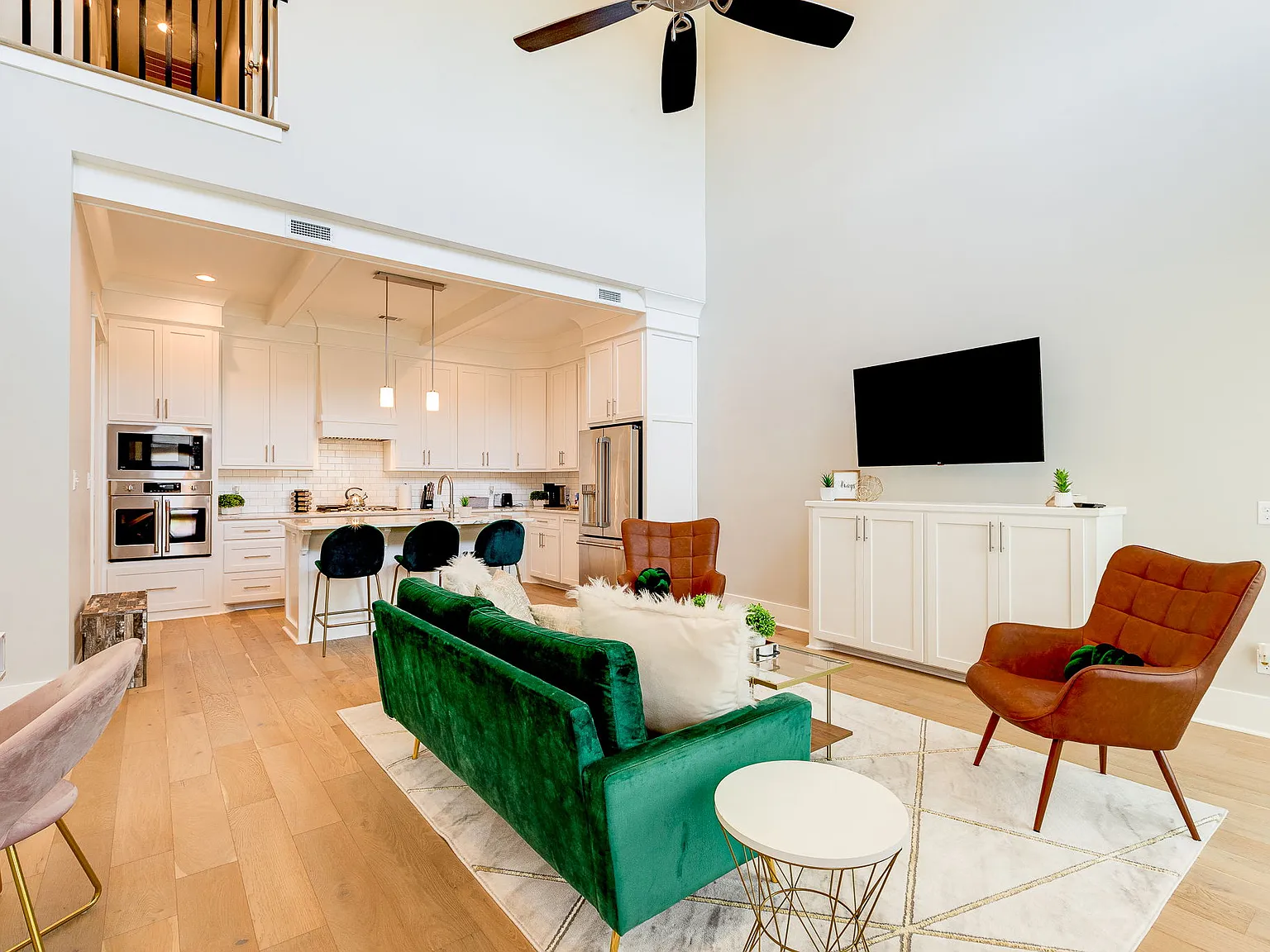 2 bed, 2.5 bath, 1309 sqft, $2,400 — Photo 3