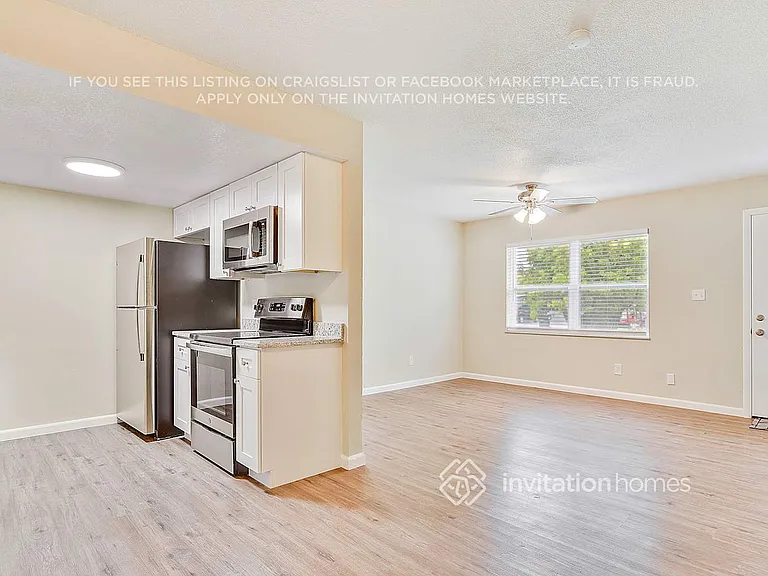 4033 Castlegate Dr — Photo 3
