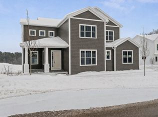 29 Barn Rd, South Burlington, VT 05403