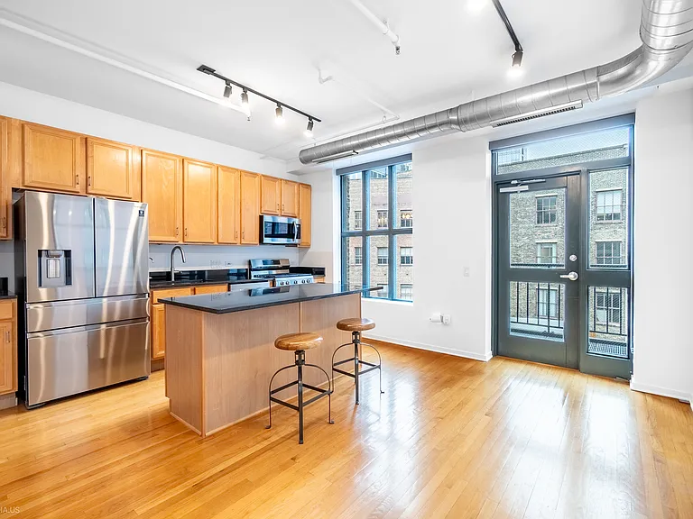 6 E Monroe St #1503 — Photo 3