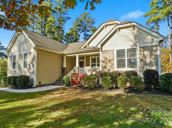 121 Skipjack Point Ct, Mooresville, NC 28117