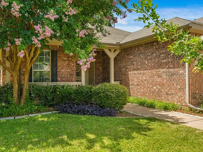5817 Quicksilver Dr — Photo 3
