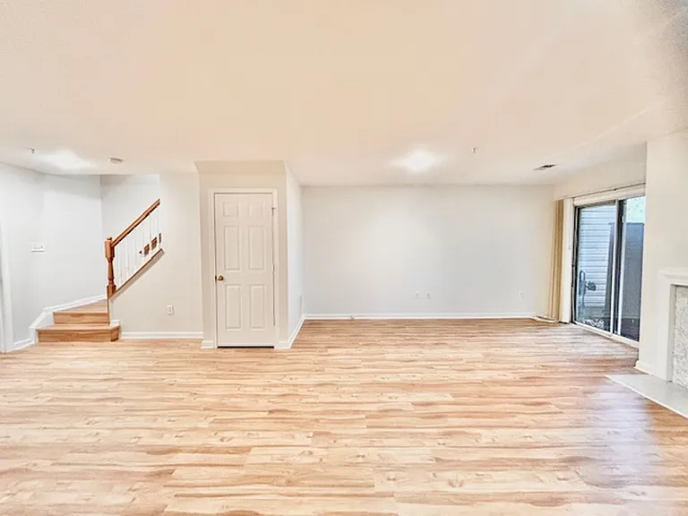 1803 Staley Manor Dr — Photo 42