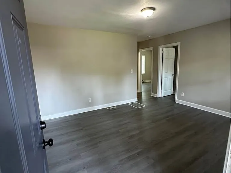 1339-1407 Fairmont St — Photo 2