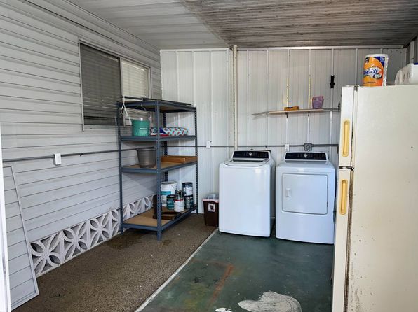 307 Apricot St, Bradenton, FL 34207