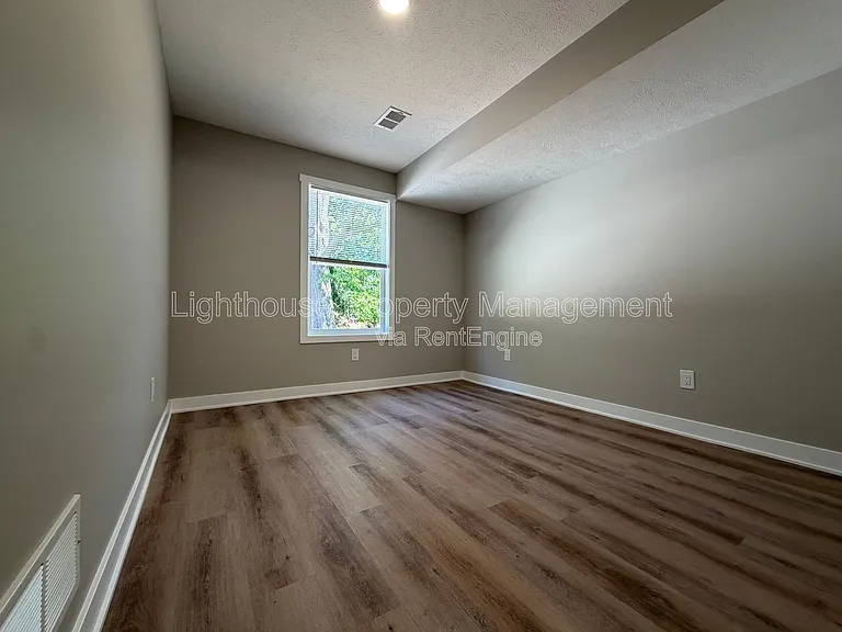 310 Allen Ave #1 — Photo 3