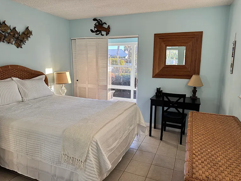 S Ocean Dr — Photo 9