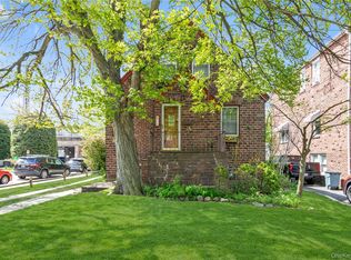 70 Lyon Place, Lynbrook, NY 11563