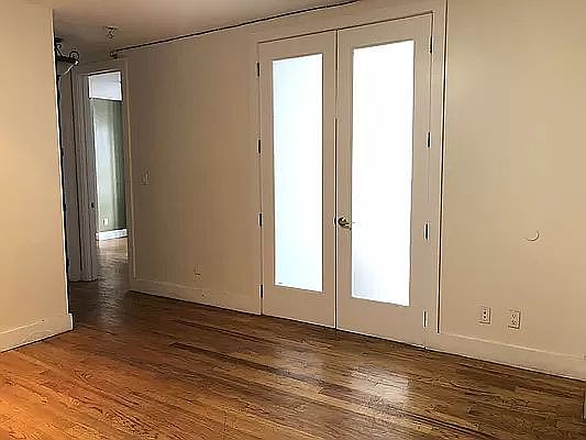 3rd image of 1007 President St #A