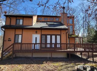 3221 Windermere Dr, Bushkill, PA 18324
