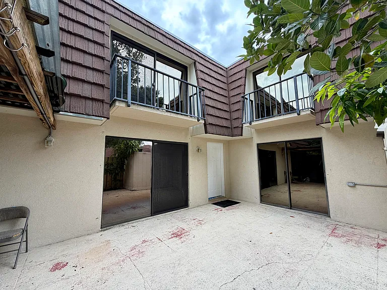 2213 22nd Ln — Photo 4