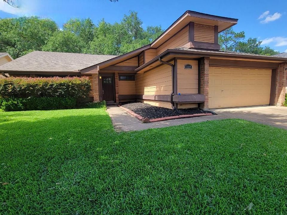 1st image of 3127 The Highlands Dr