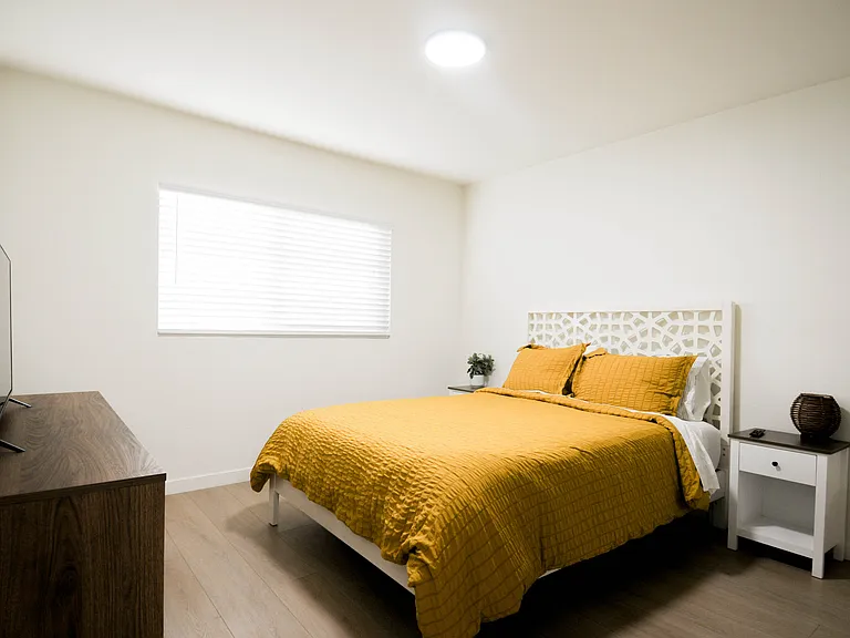 1426 Dubuque St #2 — Photo 7