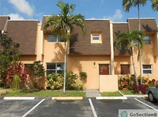 5831 Blueberry Ct, Lauderhill, FL 33313