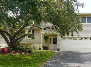 104 Sotherden Dr, Liverpool, NY 13090