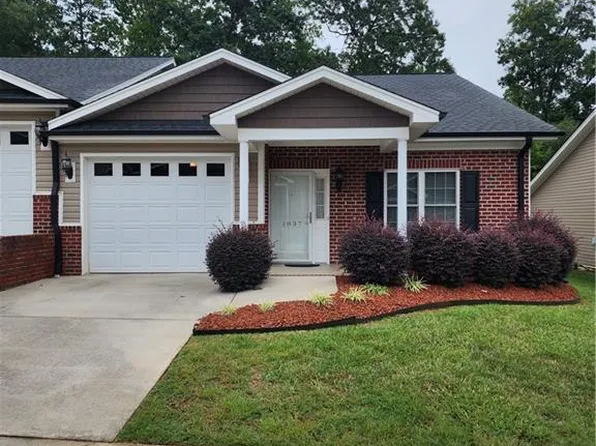 1837 Bogey Ln, Asheboro, NC 27205